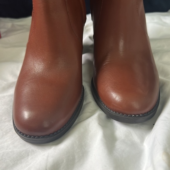 Tory Burch Sidney 85MM Bootie - Picture 6 of 11